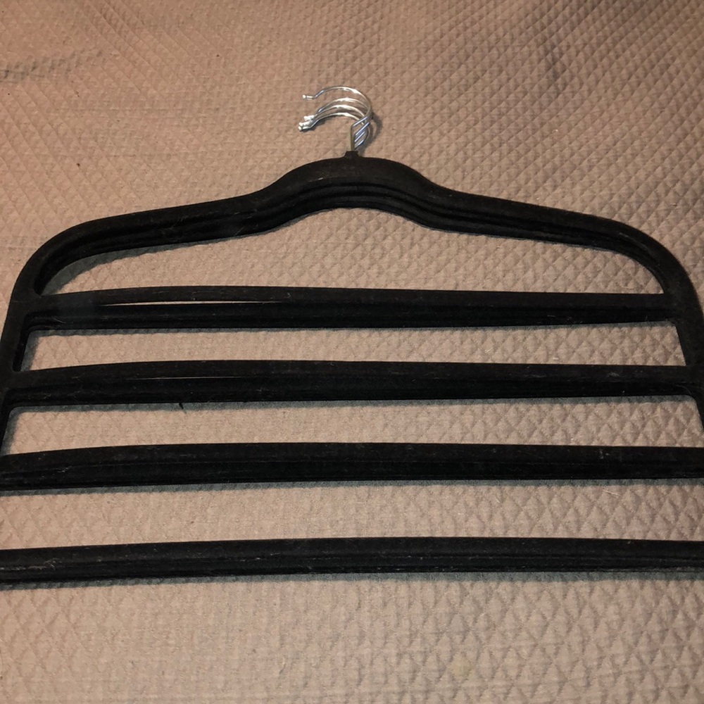 4 hangers - velvet